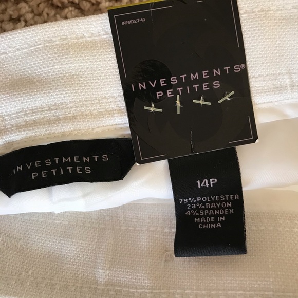 ***Brand New*** Bright white summer cropped pants - Picture 4 of 4